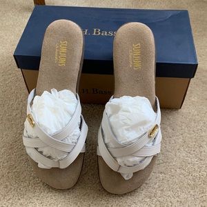 G H Bass Women’s Sandals NWT
